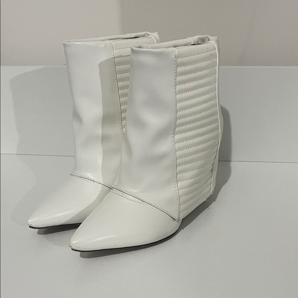 AKIRA White Quilted Ankle Boots